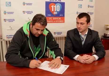 Alexandru Pelici a semnat contractul cu FC Bihor